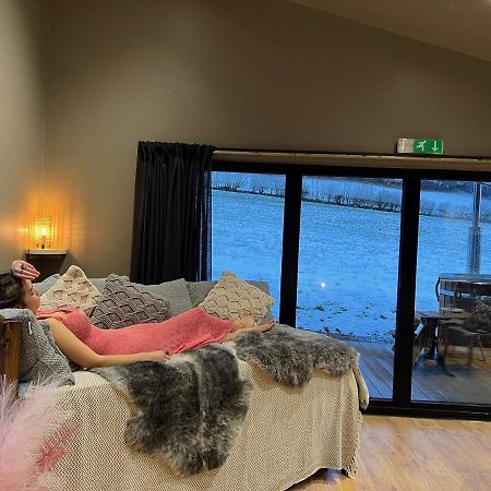הוילה Llanbrynmair Quirky, Luxury Hideaway מראה חיצוני תמונה