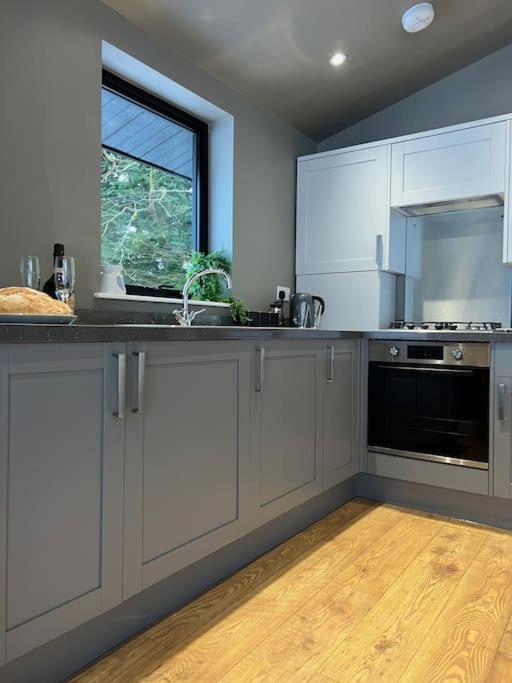 הוילה Llanbrynmair Quirky, Luxury Hideaway מראה חיצוני תמונה