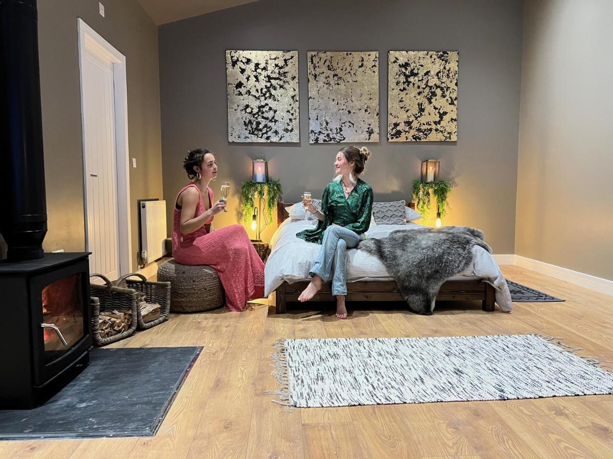 הוילה Llanbrynmair Quirky, Luxury Hideaway מראה חיצוני תמונה