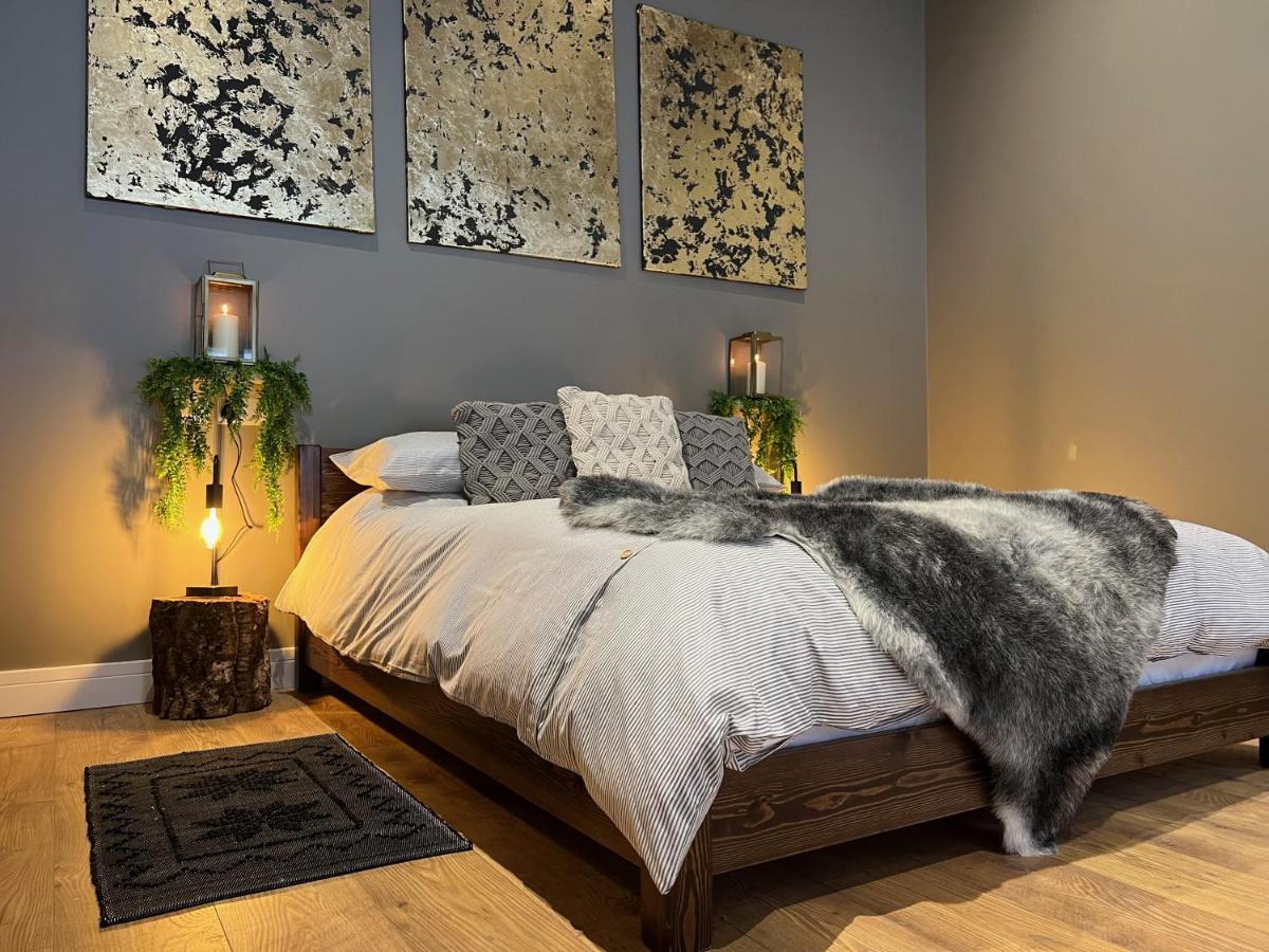 הוילה Llanbrynmair Quirky, Luxury Hideaway מראה חיצוני תמונה